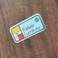 Load image into Gallery viewer, VINTAGE ROUND PARKER FURNITURE DINING TABLE