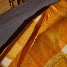 Load image into Gallery viewer, VINTAGE 100% WOOL ONKAPARINGA BLANKET