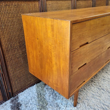 Load image into Gallery viewer, VINTAGE DRESSER DRAWERS WITH MIRROR, BY HAYSON FURNITURE.