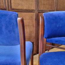 Load image into Gallery viewer, SET OF 4 VINTAGE DINING CHAIRS. OPTION TO BUY A 5th CHAIR FOR AN EXTRA $50.