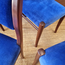 Load image into Gallery viewer, SET OF 4 VINTAGE DINING CHAIRS. OPTION TO BUY A 5th CHAIR FOR AN EXTRA $50.