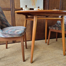 Load image into Gallery viewer, VINTAGE ROUND KITCHEN / DINING TABLE BY MELCHAIR