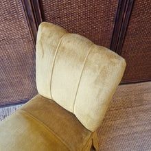 Load image into Gallery viewer, VINTAGE MID CENTURY VELOUR BOUDOIR BEDROOM CHAIR