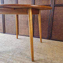 Load image into Gallery viewer, VINTAGE ROUND DINING TABLE BY MELCHAIR