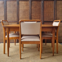 Load image into Gallery viewer, VINTAGE MID CENTURY EXTENSION DINING TABLE