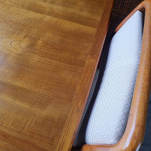 Load image into Gallery viewer, VINTAGE MID CENTURY EXTENSION DINING TABLE