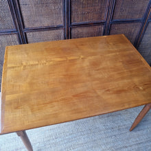 Load image into Gallery viewer, VINTAGE MID CENTURY EXTENSION DINING TABLE