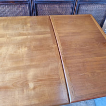 Load image into Gallery viewer, VINTAGE MID CENTURY EXTENSION DINING TABLE