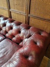 Load image into Gallery viewer, 3 SEATER BURGUNDY LEATHER CHESTERFIELD SOFA