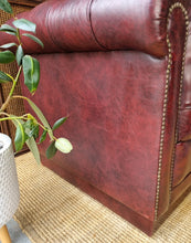 Load image into Gallery viewer, 3 SEATER BURGUNDY LEATHER CHESTERFIELD SOFA