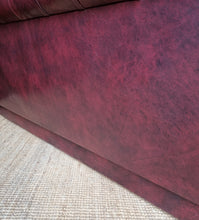 Load image into Gallery viewer, 3 SEATER BURGUNDY LEATHER CHESTERFIELD SOFA