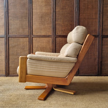 Load image into Gallery viewer, VINTAGE MODULE SWIVEL LEATHER ARMCHAIR