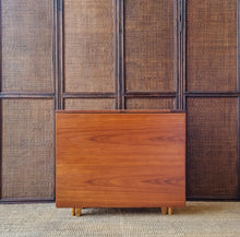 Load image into Gallery viewer, MID CENTURY TEAK GATELEG DINING TABLE