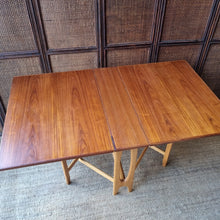 Load image into Gallery viewer, MID CENTURY TEAK GATELEG DINING TABLE