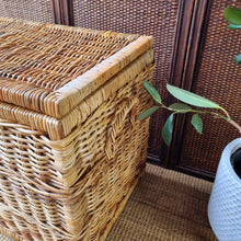 Load image into Gallery viewer, LARGE WICKER STORAGE TRUNK BLANKET BOX CHEST