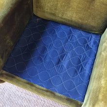 Load image into Gallery viewer, VINTAGE VELOUR ARMCHAIR