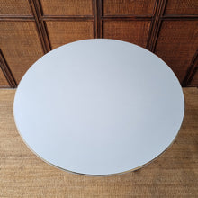 Load image into Gallery viewer, VINTAGE 5 PIECE DINING / KITCHEN SETTING