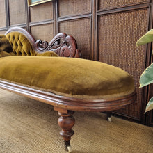 Load image into Gallery viewer, ANTIQUE CEDAR CHAISE LOUNGE DAY BED