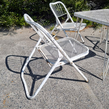 Load image into Gallery viewer, VINTAGE MID CENTURY 4 PIECE FOLDING OUTDOOR PATIO SETTING