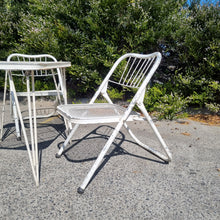 Load image into Gallery viewer, VINTAGE MID CENTURY 4 PIECE FOLDING OUTDOOR PATIO SETTING