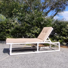 Load image into Gallery viewer, RETRO PLASTIC TUBE SUNLOUNGER