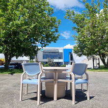 Load image into Gallery viewer, VINTAGE SEBEL 5 PIECE OUTDOOR PATIO SETTING. PASTOE CHAIRS & INTEGRA TABLE.