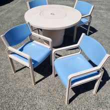 Load image into Gallery viewer, VINTAGE SEBEL 5 PIECE OUTDOOR PATIO SETTING. PASTOE CHAIRS & INTEGRA TABLE.