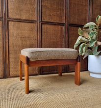 Load image into Gallery viewer, VINTAGE FLER OTTOMAN FOOTSTOOL