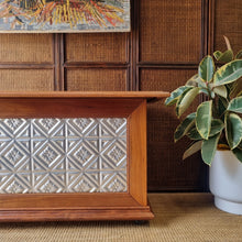 Load image into Gallery viewer, HANDMADE AUSTRALIAN HARDWOOD STORAGE CHEST