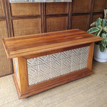 Load image into Gallery viewer, HANDMADE AUSTRALIAN HARDWOOD STORAGE CHEST