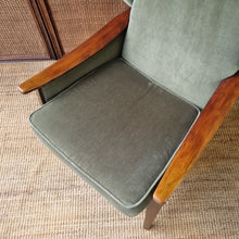 Load image into Gallery viewer, MID CENTURY PARKER KNOLL PK924 WINGBACK ARMCHAIR