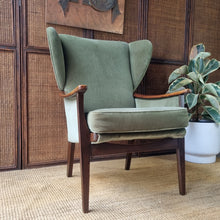 Load image into Gallery viewer, MID CENTURY PARKER KNOLL PK924 WINGBACK ARMCHAIR