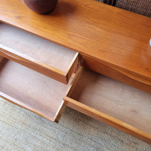 Load image into Gallery viewer, VINTAGE RELIANCE FURNITURE DRESSER DRAWERS WITH DETACHABLE MIRROR