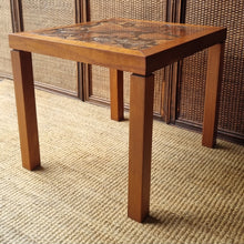 Load image into Gallery viewer, VINTAGE BURL SIDE / LAMP TABLE