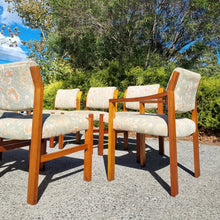 Load image into Gallery viewer, SET OF 8 VINTAGE DINING CHAIRS