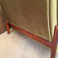 Load image into Gallery viewer, VINTAGE TESSA T1 GREEN VELOUR SOFA
