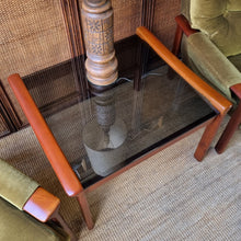 Load image into Gallery viewer, VINTAGE TESSA CT136 SIDE/LAMP TABLE