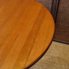 Load image into Gallery viewer, SOLID HARDWOOD ROUND DINING TABLE