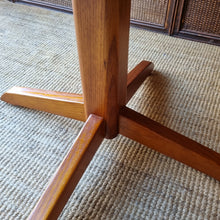 Load image into Gallery viewer, SOLID HARDWOOD ROUND DINING TABLE