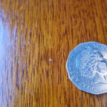 Load image into Gallery viewer, SOLID HARDWOOD ROUND DINING TABLE