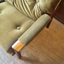 Load image into Gallery viewer, VINTAGE TESSA T1 GREEN VELOUR SOFA