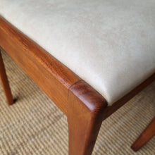 Load image into Gallery viewer, SET OF 6 VINTAGE NOBLETT DINING CHAIRS