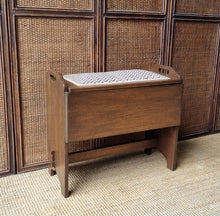Load image into Gallery viewer, VINTAGE SOLID HARDWOOD PIANO STOOL/OTTOMAN