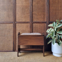 Load image into Gallery viewer, VINTAGE SOLID HARDWOOD PIANO STOOL/OTTOMAN
