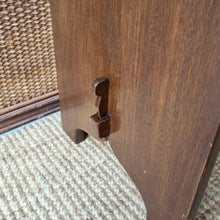Load image into Gallery viewer, VINTAGE SOLID HARDWOOD PIANO STOOL/OTTOMAN