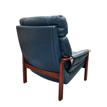 Load image into Gallery viewer, TESSA T21 LEATHER ARMCHAIR