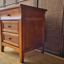 Load image into Gallery viewer, SOLID OAK BEDSIDE DRAWERS NIGHTSTAND. ONE ONLY.