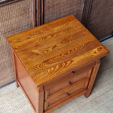 Load image into Gallery viewer, SOLID OAK BEDSIDE DRAWERS NIGHTSTAND. ONE ONLY.