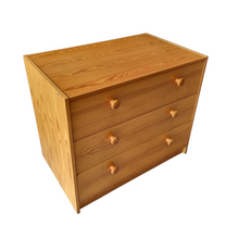 Load image into Gallery viewer, VINTAGE OAK CHEST OF DRAWERS