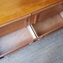 Load image into Gallery viewer, VINTAGE RELIANCE FURNITURE DRESSER DRAWERS WITH DETACHABLE MIRROR